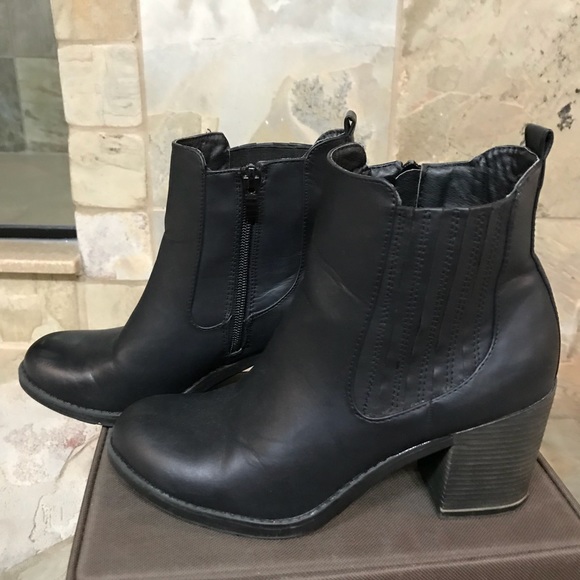 mia black ankle boots